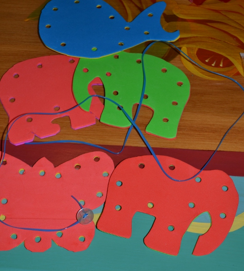 lacing card busy bags