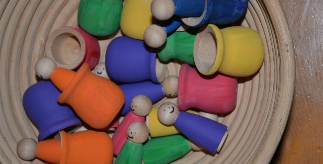 Painted Peg Toys {Iron Craft Challenge}